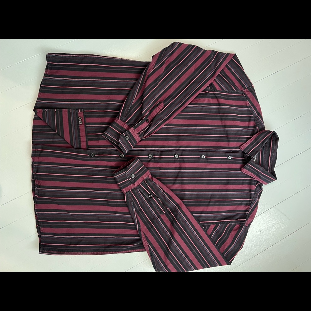 Claiborne large button down - Picture 2 of 12
